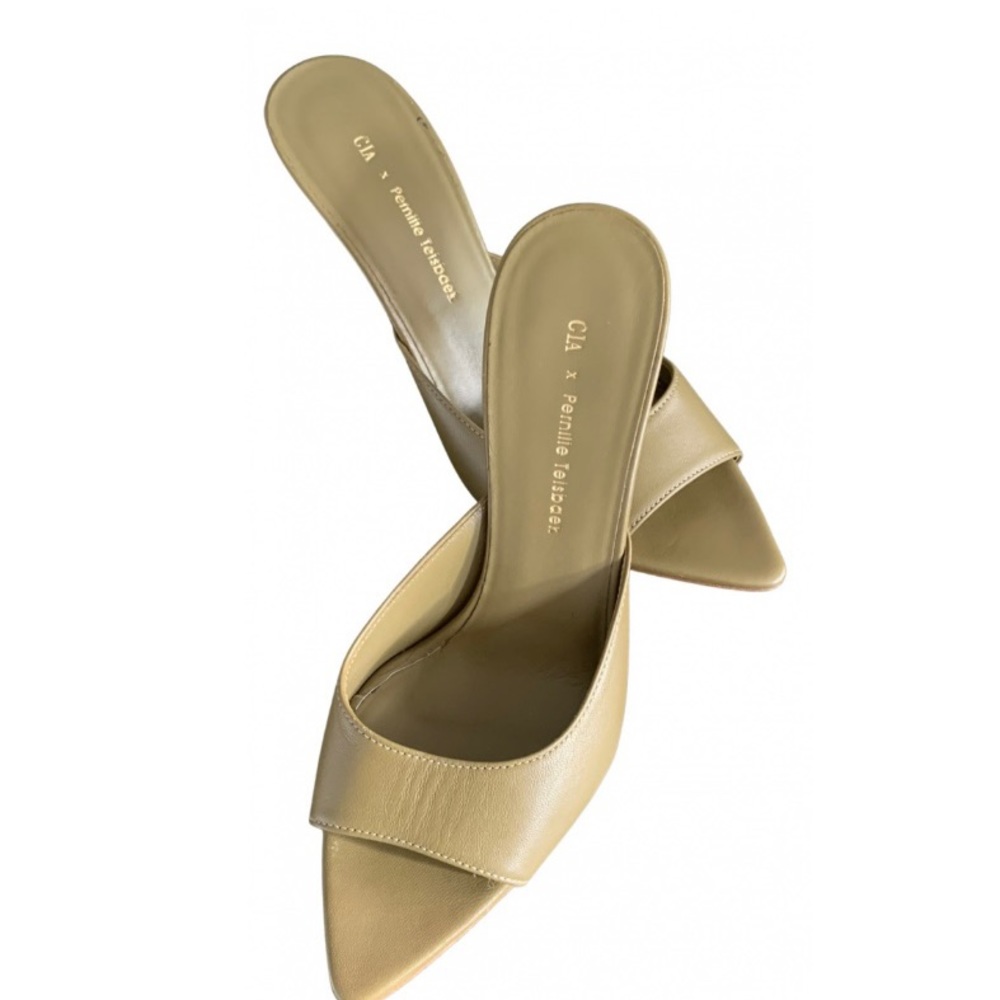New Gia Borghini leather mules khaki